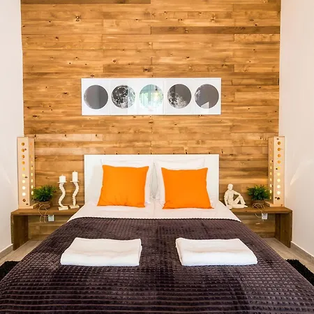 Апартаменты Cracow Location With Garden By Cozyplace *