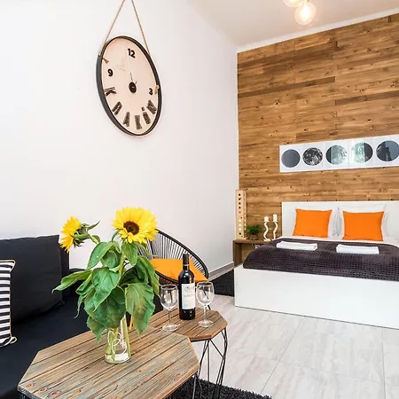 Апартаменты Cracow Location With Garden By Cozyplace *