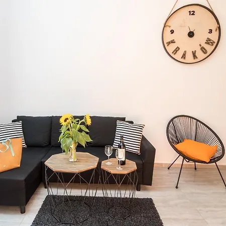 아파트 Cracow Location With Garden By Cozyplace
